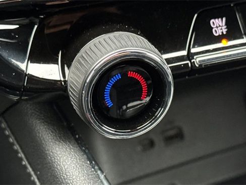 Used 2024 Chevrolet Traverse LT w/ LPO, Floor Liner Package image 30