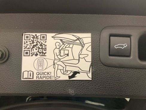 Used 2023 Toyota Highlander Limited image 39