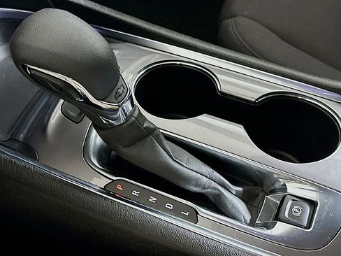 Used 2023 Chevrolet Malibu LT image 17