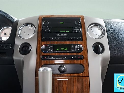 Used 2004 Ford F150 Lariat image 14