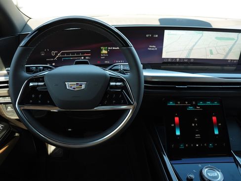 New 2026 Cadillac Escalade ESV Luxury w/ Touring Package image 9