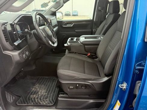 Certified 2023 Chevrolet Silverado 1500 LT AWD/4WD image 32
