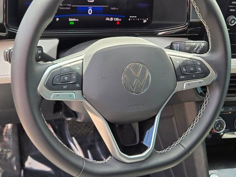 Used 2025 Volkswagen Taos S AWD/4WD image 16