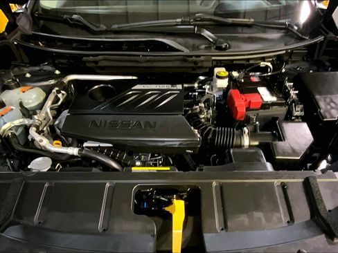 Used 2023 Nissan Rogue SV image 32
