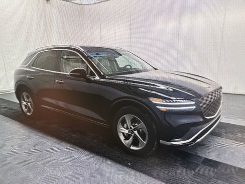 Used 2026 Genesis GV70 2.5T Select image 4