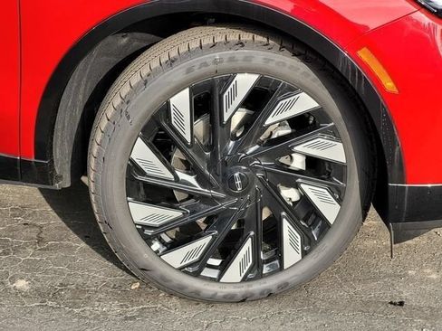 New 2026 Lincoln Nautilus Reserve AWD/4WD image 34