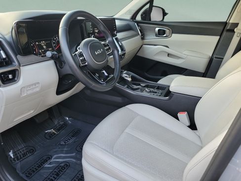 Certified 2023 Kia Sorento X-Line EX AWD/4WD image 15