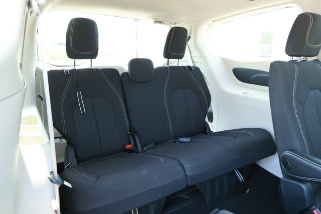Used 2023 Chrysler Voyager LX FWD image 32