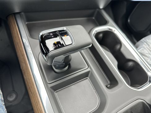 New 2026 Chevrolet Silverado 1500 High Country AWD/4WD image 19