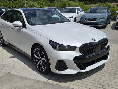 New 2026 BMW 530i w/ M Sport Package RWD image 3