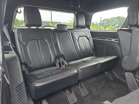 Used 2020 Ford Expedition Limited AWD/4WD image 16