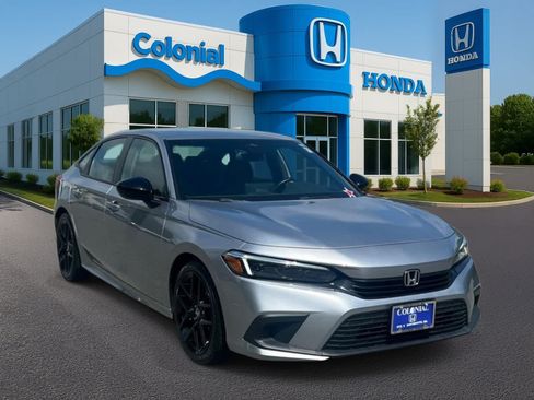 Used 2023 Honda Civic Sport image 8