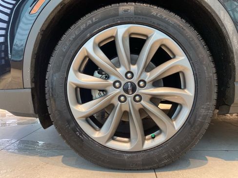 Used 2020 Lincoln Corsair Standard w/ Premium Package image 31