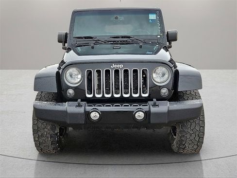 Used 2018 Jeep Wrangler Unlimited Sahara image 7