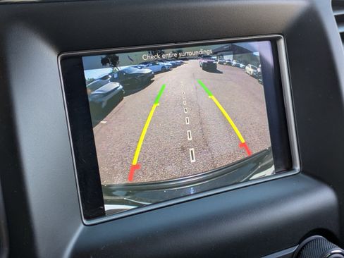 Used 2021 Jeep Grand Cherokee Laredo image 22