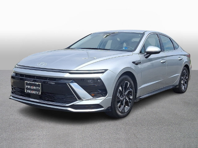Used 2025 Hyundai Sonata SEL FWD image 1