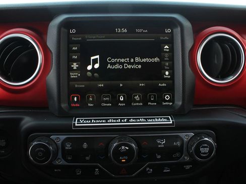 Used 2020 Jeep Gladiator Rubicon AWD/4WD image 29