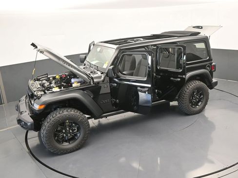 Used 2025 Jeep Wrangler Unlimited Sport AWD/4WD image 60