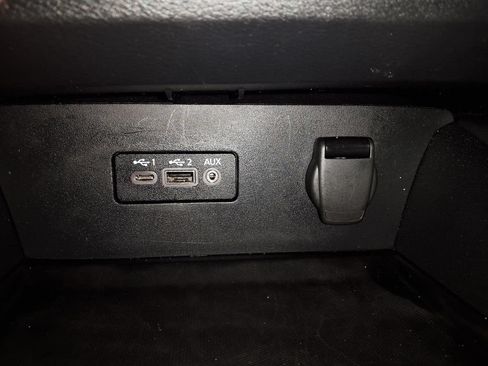 Used 2025 Nissan Altima 2.5 SV FWD image 23
