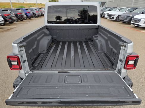 Used 2022 Jeep Gladiator Rubicon w/ LED Lighting Group image 12