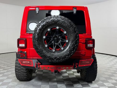 Used 2021 Jeep Wrangler Unlimited Sahara w/ Uconnect 4C Nav & Sound Group AWD/4WD image 6