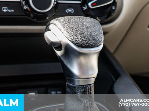 Used 2025 Kia Soul LX w/ LX Technology Package FWD image 41