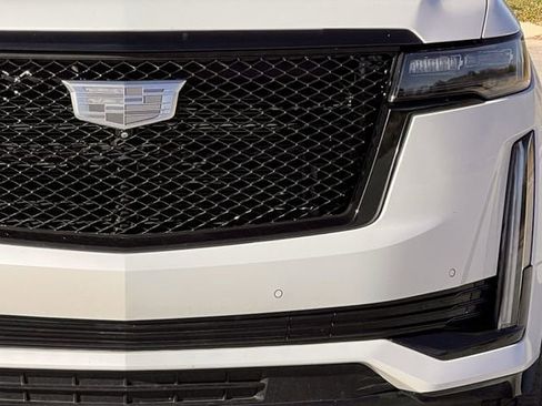 Used 2022 Cadillac Escalade ESV Sport Platinum image 9