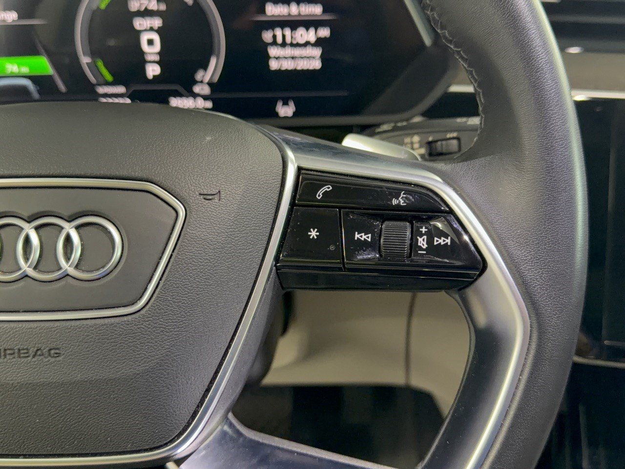 Used 2024 Audi Q8 e-tron Premium Plus AWD/4WD image 19