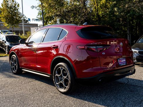 Used 2022 Alfa Romeo Stelvio Sprint image 4