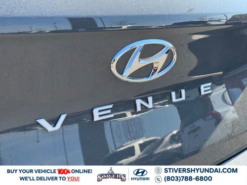 Certified 2025 Hyundai Venue Limited image 15