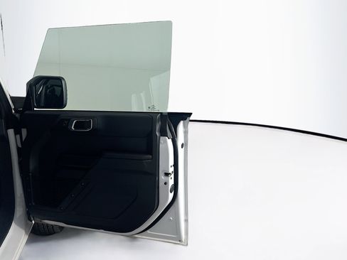 Used 2025 Ford Bronco Big Bend image 33