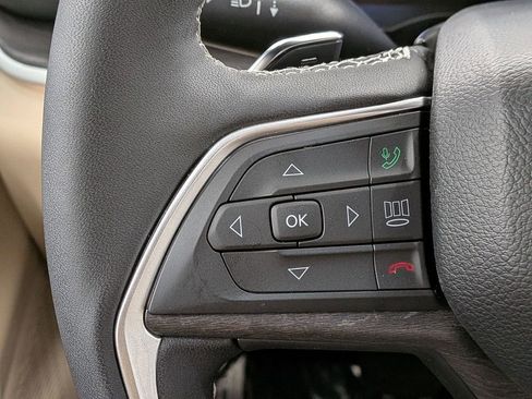 Used 2024 Jeep Grand Cherokee Limited w/ Luxury Tech Group II image 19