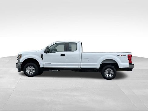 Used 2018 Ford F250 XL w/ Power Equipment Group AWD/4WD image 9