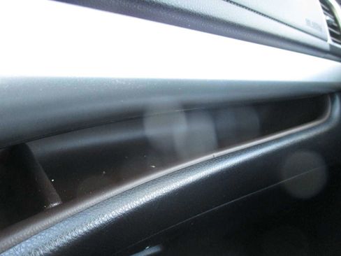 Used 2019 Toyota Highlander XLE image 14