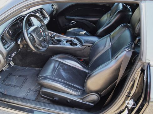 Used 2017 Dodge Challenger SXT Plus image 11