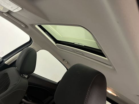 Used 2021 Ford EcoSport SE w/ SE Convenience Package image 7