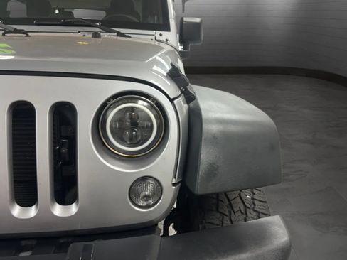 Used 2014 Jeep Wrangler Sport AWD/4WD image 25