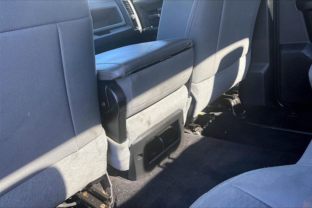 Used 2014 RAM 2500 Tradesman w/ Chrome Appearance Group AWD/4WD image 11