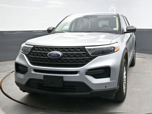 Used 2021 Ford Explorer 4WD image 2