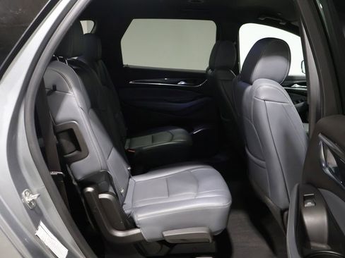 Used 2024 Buick Enclave Premium image 6