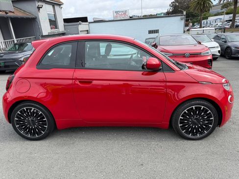 Used 2024 FIAT 500 e (RED) FWD image 4