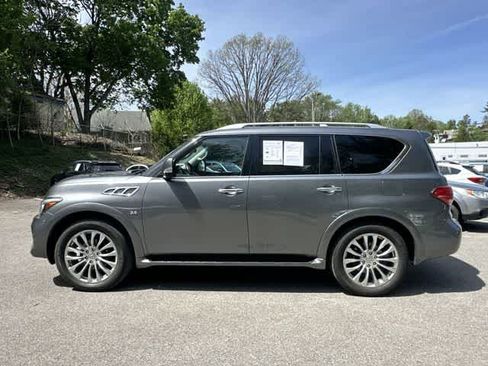 Used 2017 INFINITI QX80 4WD w/ Driver Assistance Package image 2