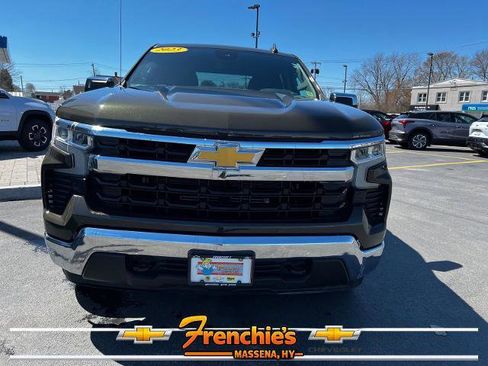 Used 2023 Chevrolet Silverado 1500 LT AWD/4WD image 2