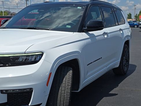 Used 2025 Jeep Grand Cherokee L Summit w/ Obsidian Package AWD/4WD image 70