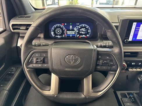 Certified 2025 Toyota 4Runner TRD Off-Road image 20