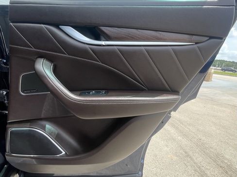 Used 2019 Maserati Levante GranLusso image 36