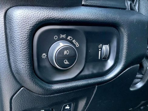 Used 2020 RAM 1500 Lone Star image 34