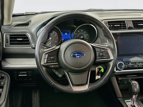 Used 2018 Subaru Outback 2.5i Premium AWD/4WD image 16