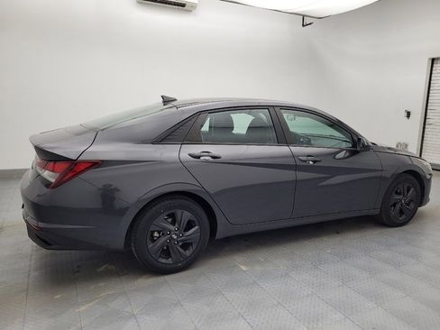 Used 2022 Hyundai Elantra SEL image 10