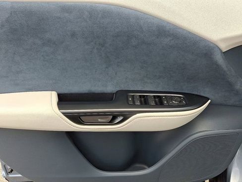 Used 2023 Lexus RZ 450e Premium image 13